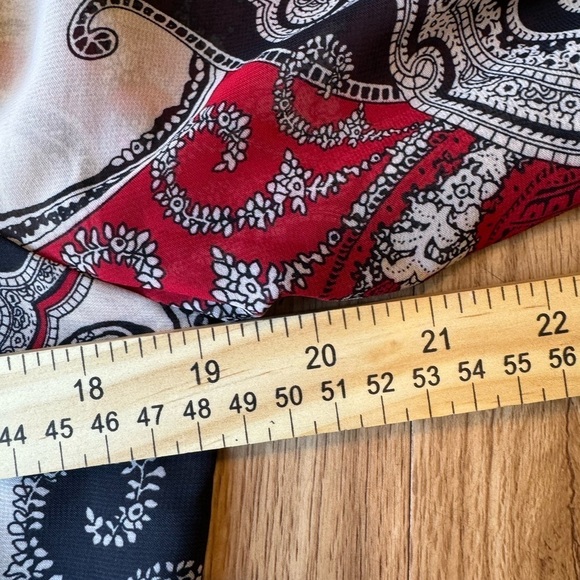 Venus Cold Shoulder 3/4 Bell Sleeves Red Black Beige Paisley Dress Size M - Picture 5 of 9